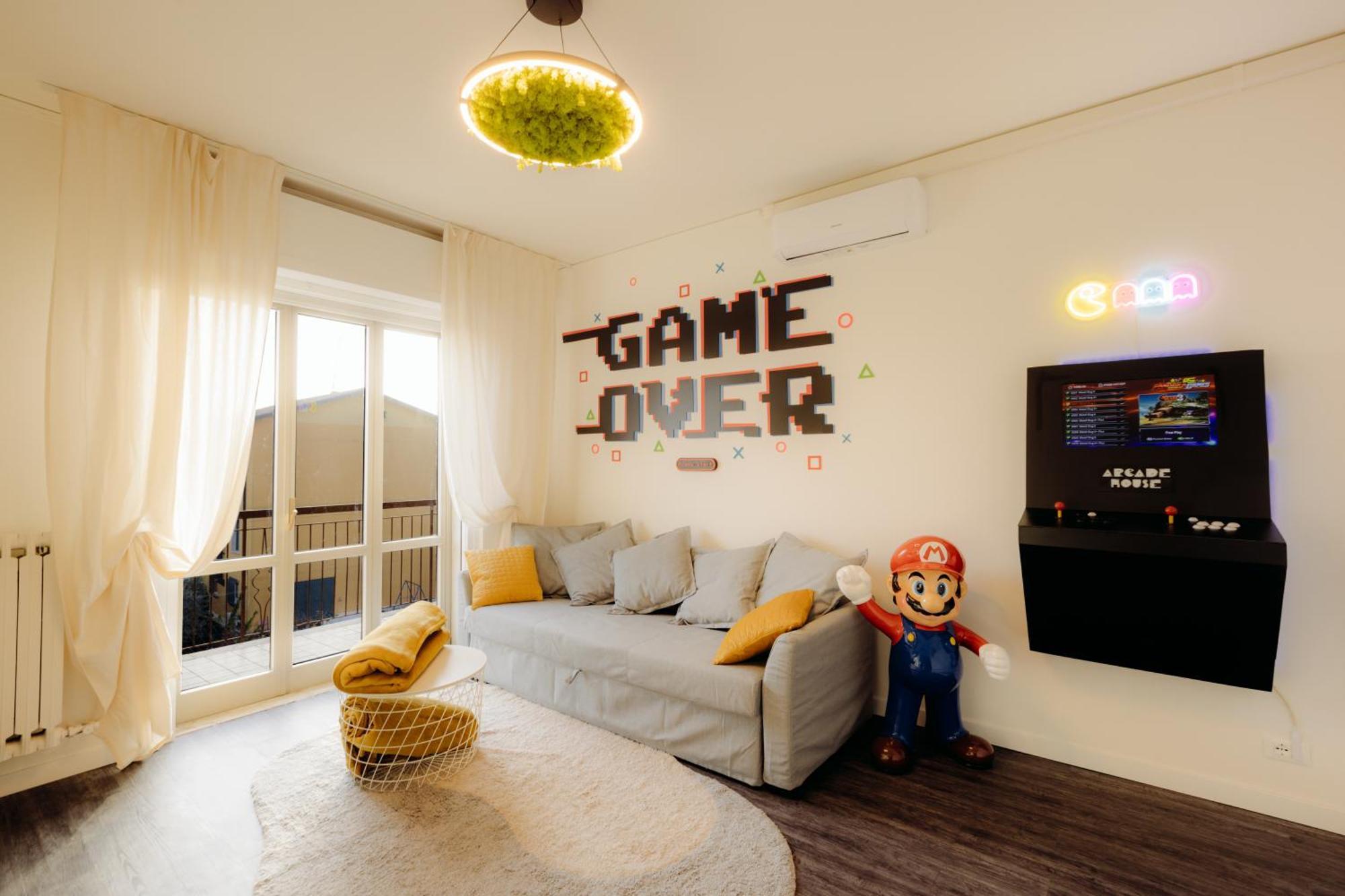 Arcade House Verona Fiera Netflix + Videogame ภายนอก รูปภาพ