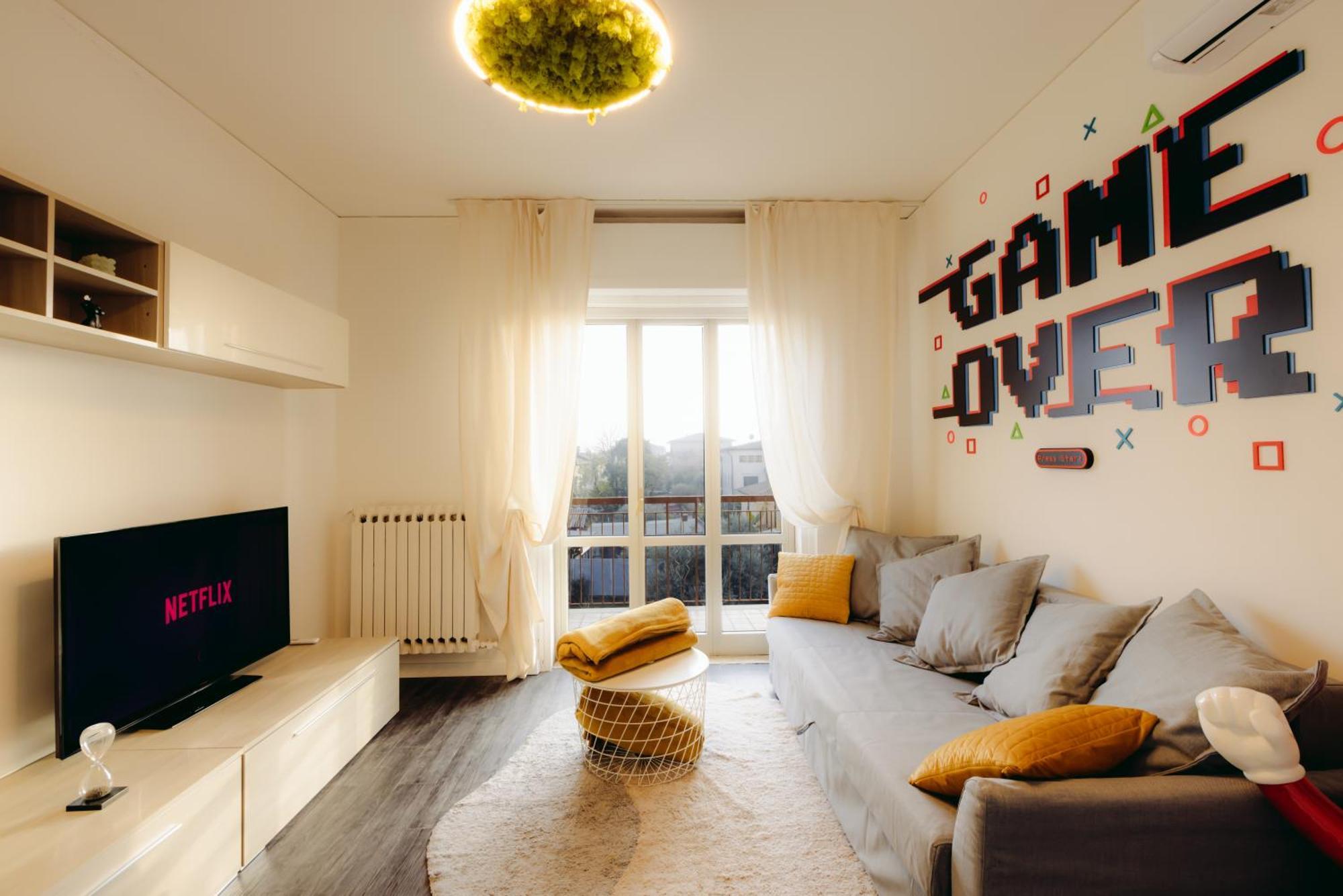 Arcade House Verona Fiera Netflix + Videogame ภายนอก รูปภาพ